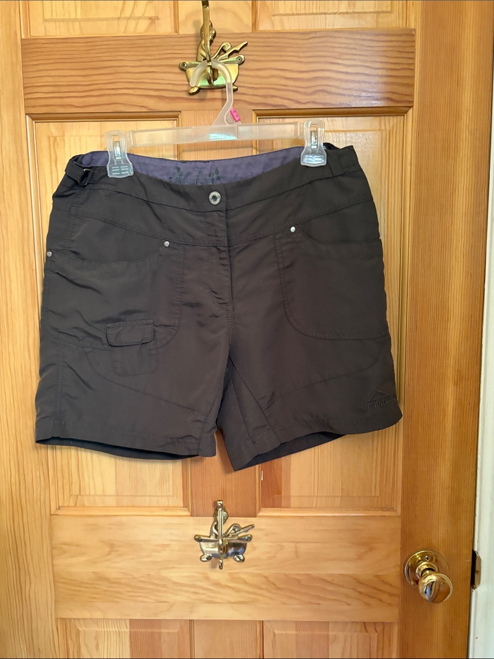Women's Dark Brown Outdoor Cargo Shorts - Casual Utility Style